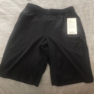 LuluLemon The Short *11 Linerless - M- NWT